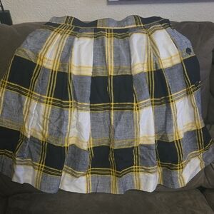 Chaus Yellow and Black Plaid A-Line Button-down Skirt